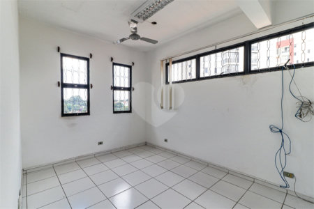 Prédio à venda em Vila Gomes, São Paulo, SP