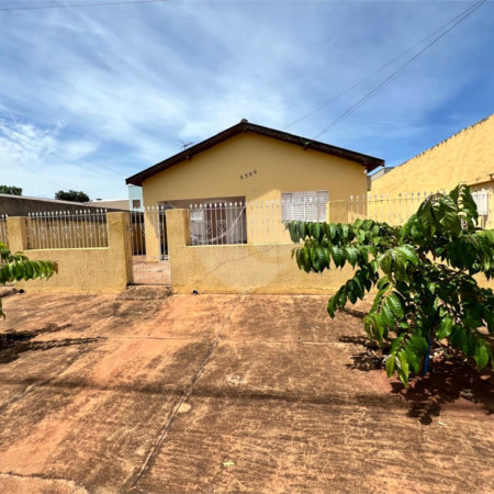 Casa à venda com 3 quartos em Jardim Brasília, Três Lagoas, MS