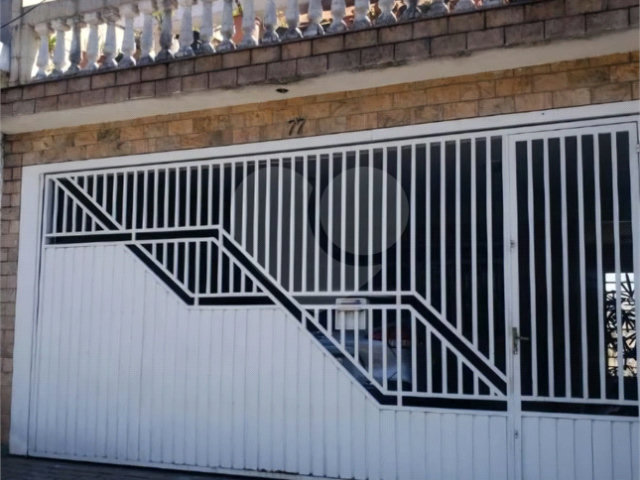 Sobrado à venda com 3 quartos, sendo 1 suíte,  em Tremembé, São Paulo, SP