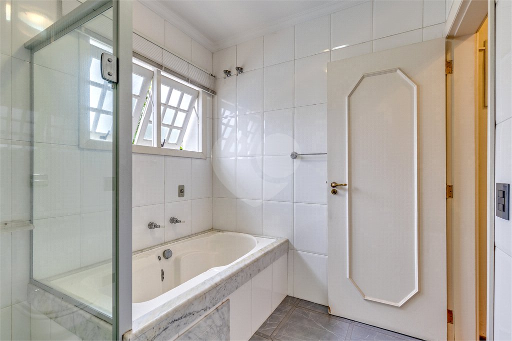 Casa à venda com 4 quartos, sendo 2 suítes, em Jardim Luzitânia, São Paulo, SP