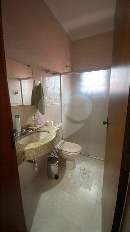 Casa à venda com 3 quartos, sendo 2 suítes, no condomínio Residencial Jardim Altos de Suzano, Suzano - SP