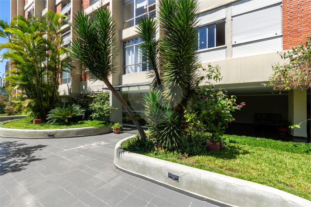 Apartamento à venda com 3 quartos, sendo 1 suíte,  em Brooklin, São Paulo, SP