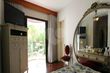 Apartamento à venda com 4 quartos, sendo 3 suítes,  em Vila Andrade, São Paulo, SP