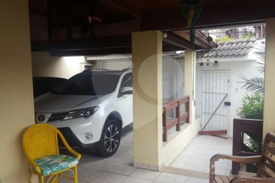 Sobrado à venda com 5 quartos, sendo 1 suíte, em Jardim Virginia Bianca, São Paulo, SP