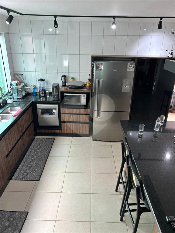 Casa à venda com 2 suítes no condomínio Residencial, Mogi das Cruzes - SP