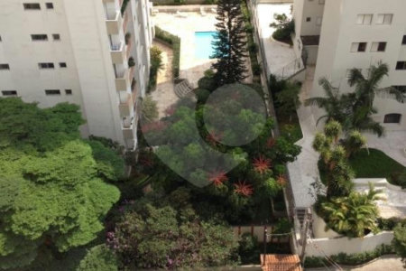 Apartamento à venda com 3 quartos, sendo 1 suíte,  em Indianópolis, São Paulo, SP