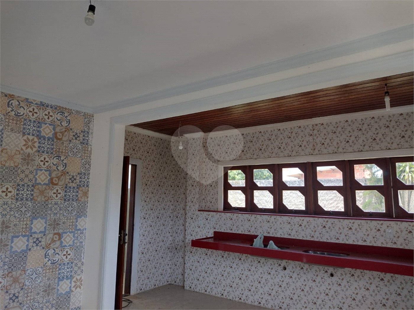 Casa à venda com 5 quartos, sendo 3 suítes, em Vila Verde, Armação dos Búzios, RJ