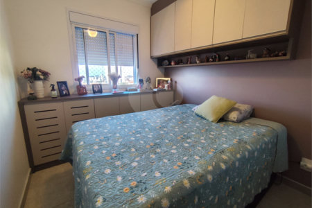 Apartamento à venda com 2 quartos, sendo 1 suíte,  em Parque Vitória, São Paulo, SP