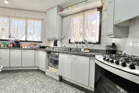 Apartamento à venda com 4 quartos, sendo 1 suíte,  em Vila Mariana, São Paulo, SP