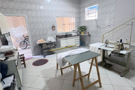 Casa à venda com 3 quartos, sendo 1 suíte, em Bosque dos Eucaliptos, São José dos Campos, SP