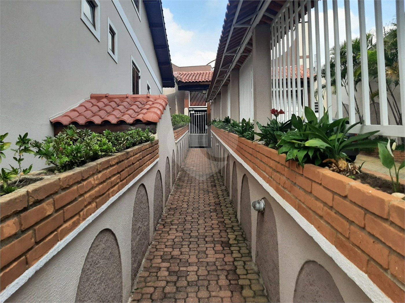 Casa à venda com 3 quartos, sendo 1 suíte, no condomínio Cantareira Park, São Paulo - SP
