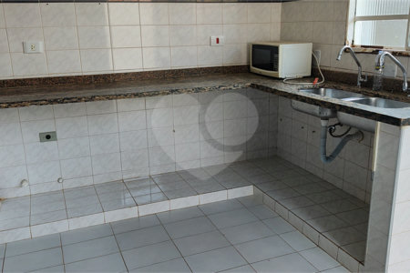 Sobrado à venda com 3 quartos, sendo 1 suíte, em Ressaca, Atibaia, SP