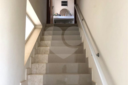 Casa à venda com 5 quartos, sendo 2 suítes, no condomínio Terras de Santa Izabel, Salto - SP