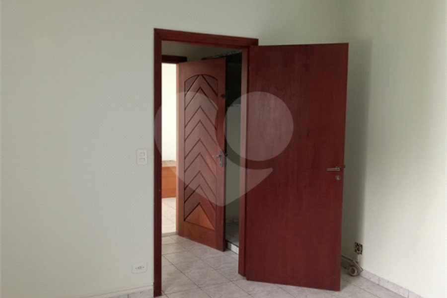 Sobrado à venda com 5 quartos, sendo 2 suítes,  em Tremembé, São Paulo, SP