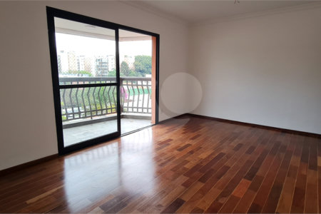 Apartamento para alugar com 3 quartos, sendo 1 suíte, em Chácara Santo Antônio, São Paulo, SP
