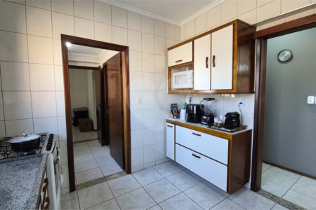 Apartamento à venda com 3 quartos, sendo 1 suíte, em Vila Seixas, Ribeirão Preto, SP