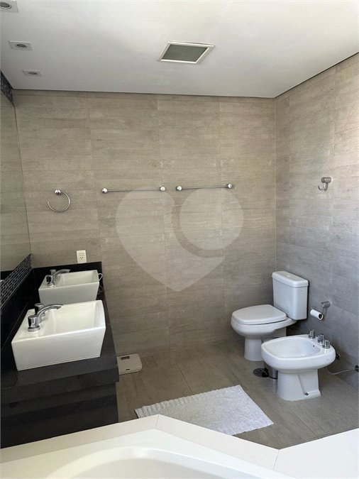 Apartamento à venda com 3 suítes em Vila Suzana, São Paulo, SP