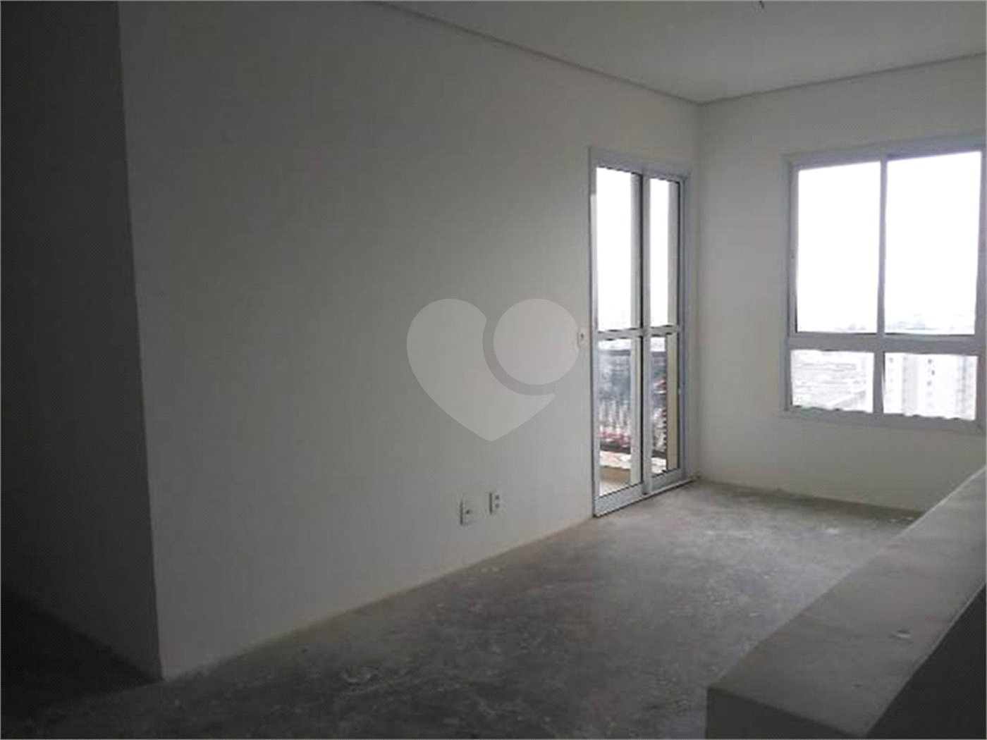 Apartamento à venda com 2 quartos, sendo 1 suíte,  em Vila Paiva, São Paulo, SP