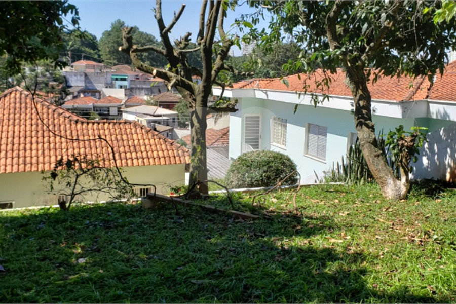 Casa Térrea à venda com 3 quartos em Horto, São Paulo, SP