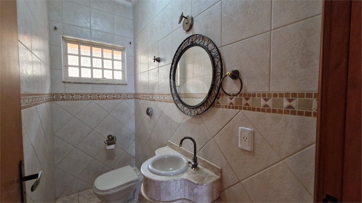 Casa sofisticada à venda em bairro nobre de Atibaia | 3 dormitórios | 408 m²