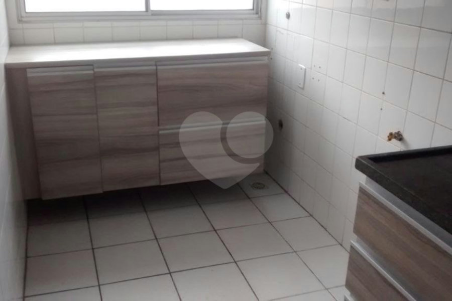 Ótima cobertura com 3 dormitórios,1 suíte, Condomínio com lazer e ótima localização.,