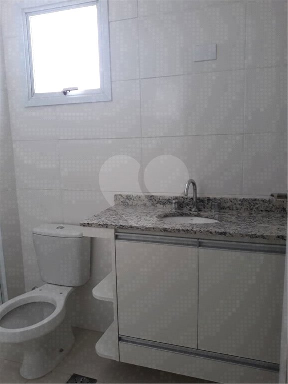 Apartamento à venda ou para alugar com 2 quartos, sendo 1 suíte,  em Vila Santa Isabel, São Roque, SP
