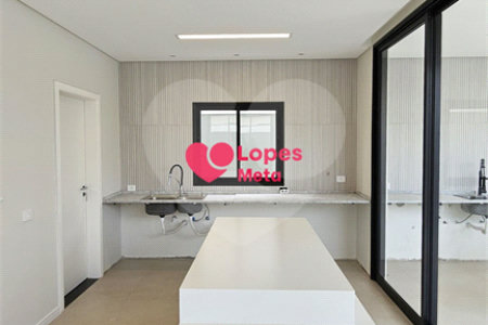 Casa à venda com 4 quartos, sendo 2 suítes, no condomínio Reserva Aruanã, São José dos Campos - SP