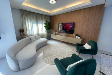 Casa à venda com 3 suítes no condomínio Arujá Verdes Lagos, Arujá - SP