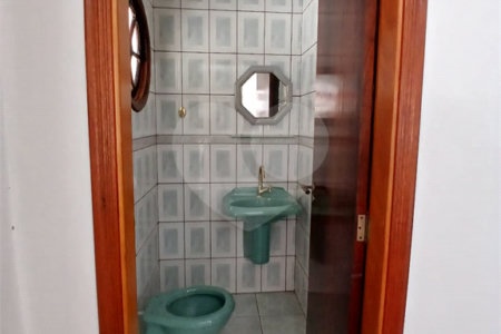 Casa à venda com 5 quartos, sendo 3 suítes, em Vila Santista, Atibaia, SP