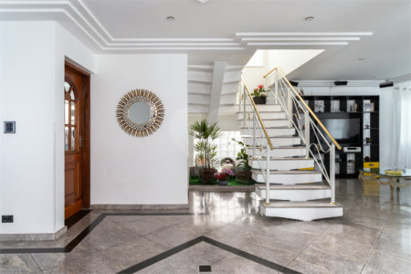 Casa à venda com 4 quartos, sendo 3 suítes, em Vila Mariana, São Paulo, SP
