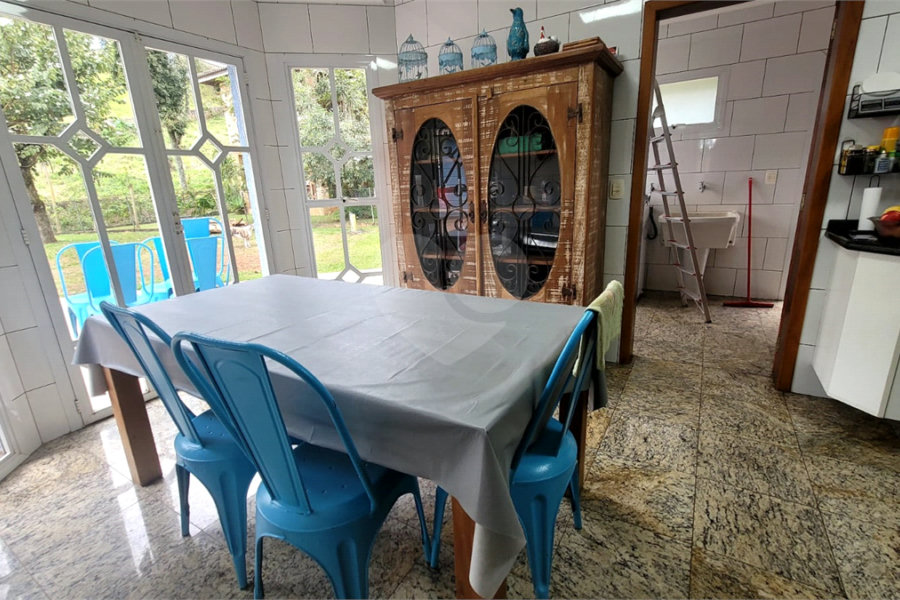 Casa à venda com 3 suítes no condomínio Suíça da Cantareira, Mairiporã - SP