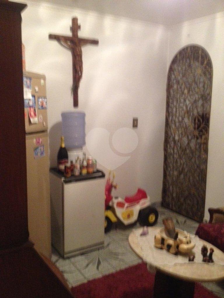 Casa à venda com 4 quartos, sendo 3 suítes, em Vila Paiva, São Paulo, SP