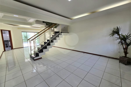 Casa para alugar com 4 quartos, sendo 3 suítes,  no condomínio Village Saint Claire, Sorocaba - SP