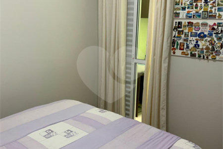 Sobrado à venda com 3 quartos, sendo 1 suíte,  em Vila Gumercindo, São Paulo, SP