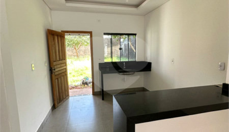 Casa para alugar com 2 quartos, sendo 1 suíte,  em Parque dos Ipês III, Ponta Porã, MS