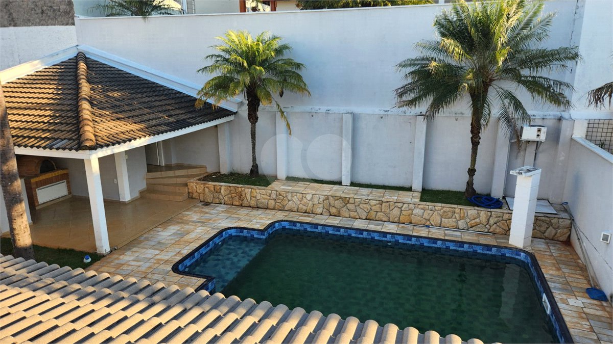 Casa à venda ou para alugar com 3 suítes no condomínio Villagio Capriccio, Louveira - SP