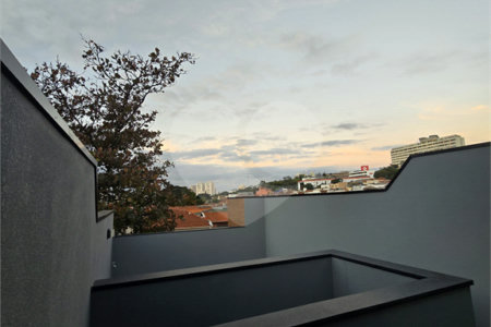 Sobrado à venda com 4 quartos, sendo 2 suítes,  em Vila Monumento, São Paulo, SP