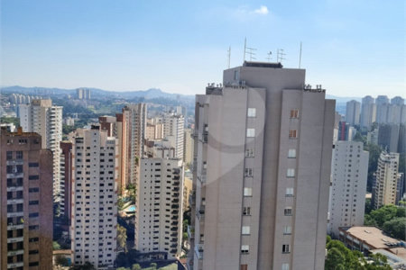 Apartamento à venda com 3 suítes em Vila Suzana, São Paulo, SP