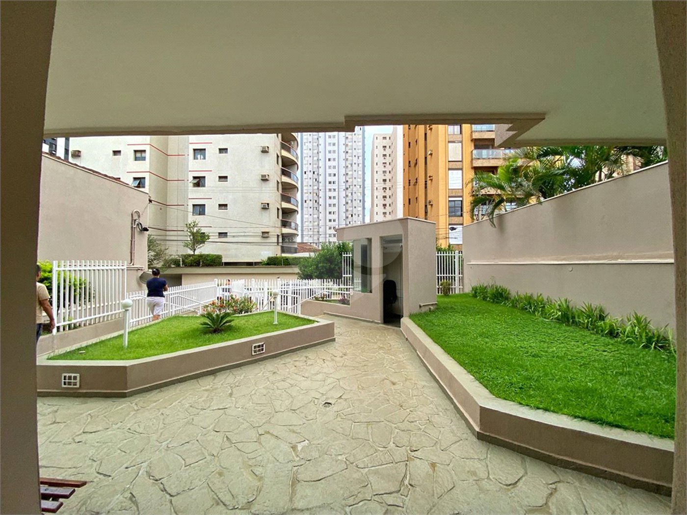 Apartamento à venda com 2 quartos, sendo 1 suíte, no Centro, Ribeirão Preto, SP