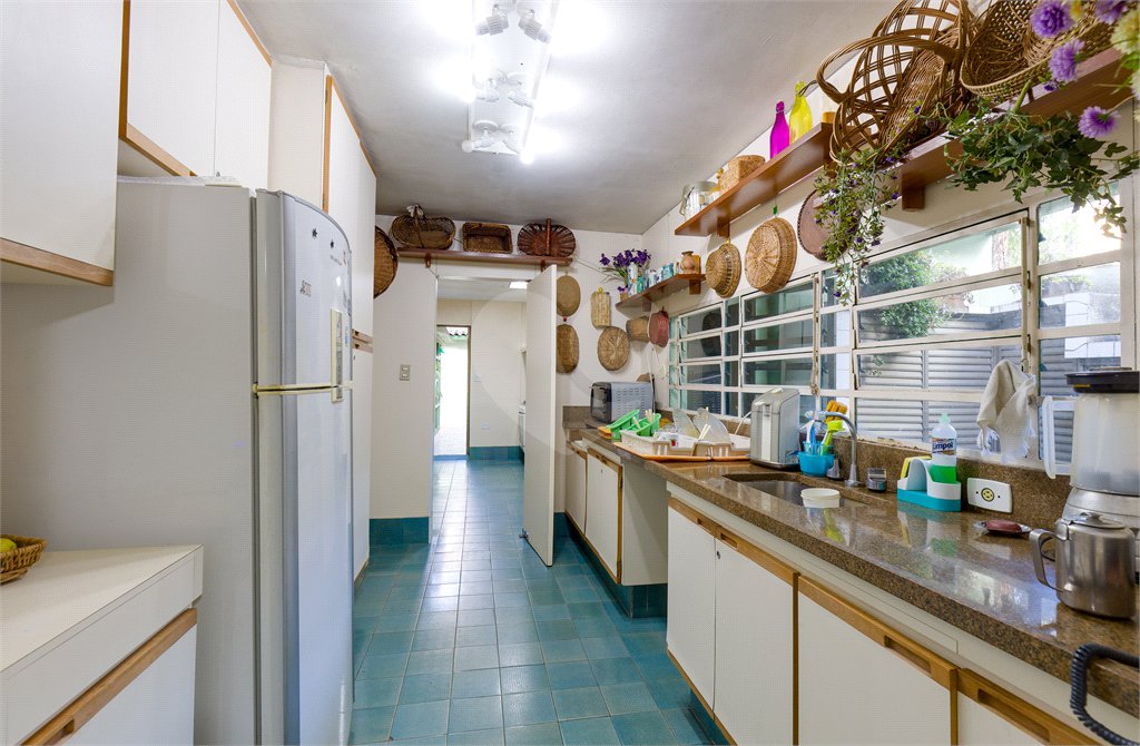 Casa Térrea à venda com 5 quartos, sendo 2 suítes, em Alto da Boa Vista, São Paulo, SP