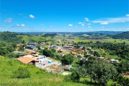 Terreno a venda no Loteamento Village de Atibaia-SP