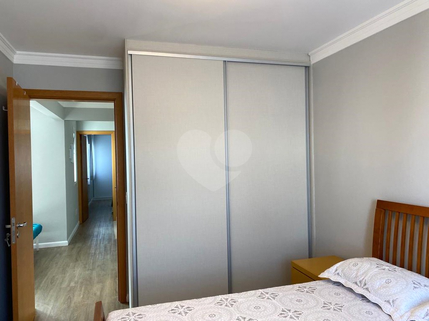 Casa à venda com 4 quartos, sendo 2 suítes, no condomínio Residencial Vila Lagos, São Paulo - SP