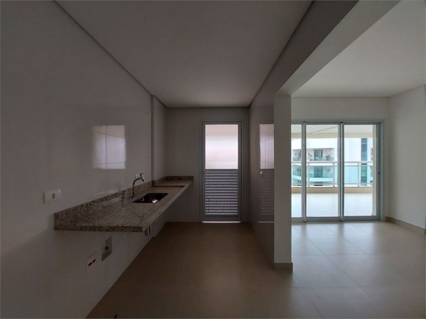 Apartamento Residencial à venda, Balneário Cidade Atlântica, Guarujá - AP1199.