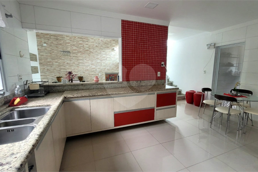 Casa à venda com 4 suítes no condomínio Jardim da Montanha I, Mairiporã - SP