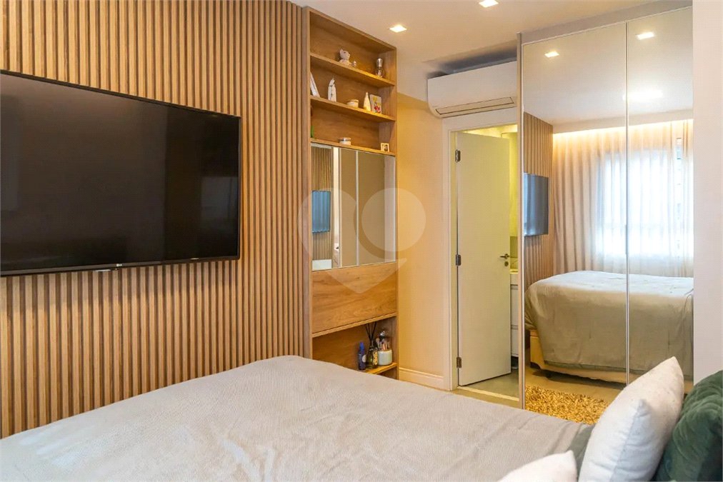 Apartamento à venda com 2 quartos, sendo 1 suíte,  em Jardim das Acácias, São Paulo, SP