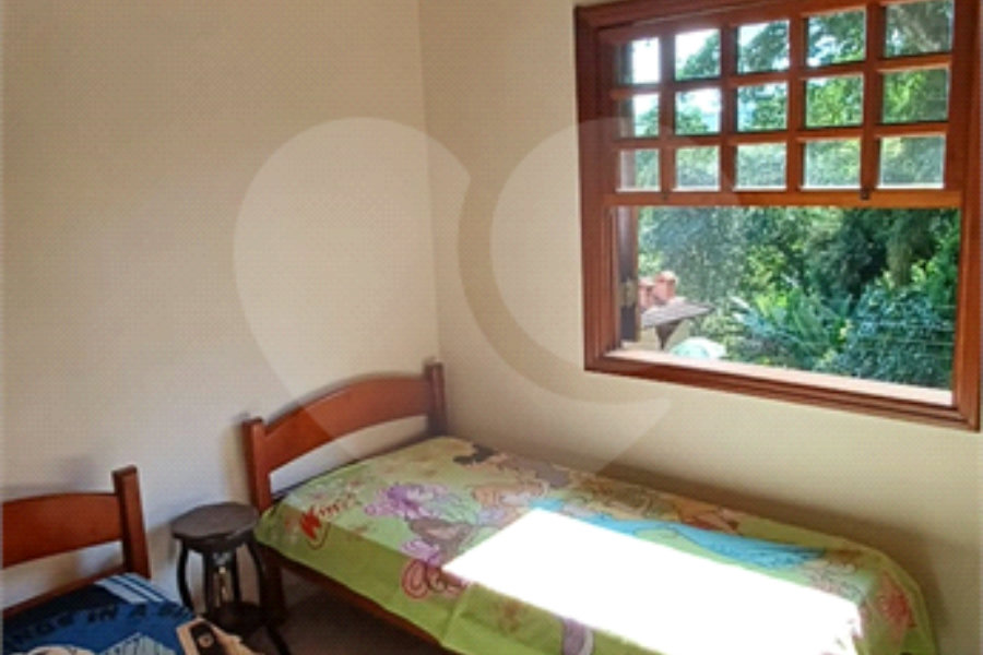 Casa à venda com 3 quartos, sendo 1 suíte, no condomínio Clube de Campo Fazenda Tabarã, Mairiporã - SP