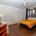Casa à venda com 3 quartos, sendo 1 suíte, em Interlagos, São Paulo, SP