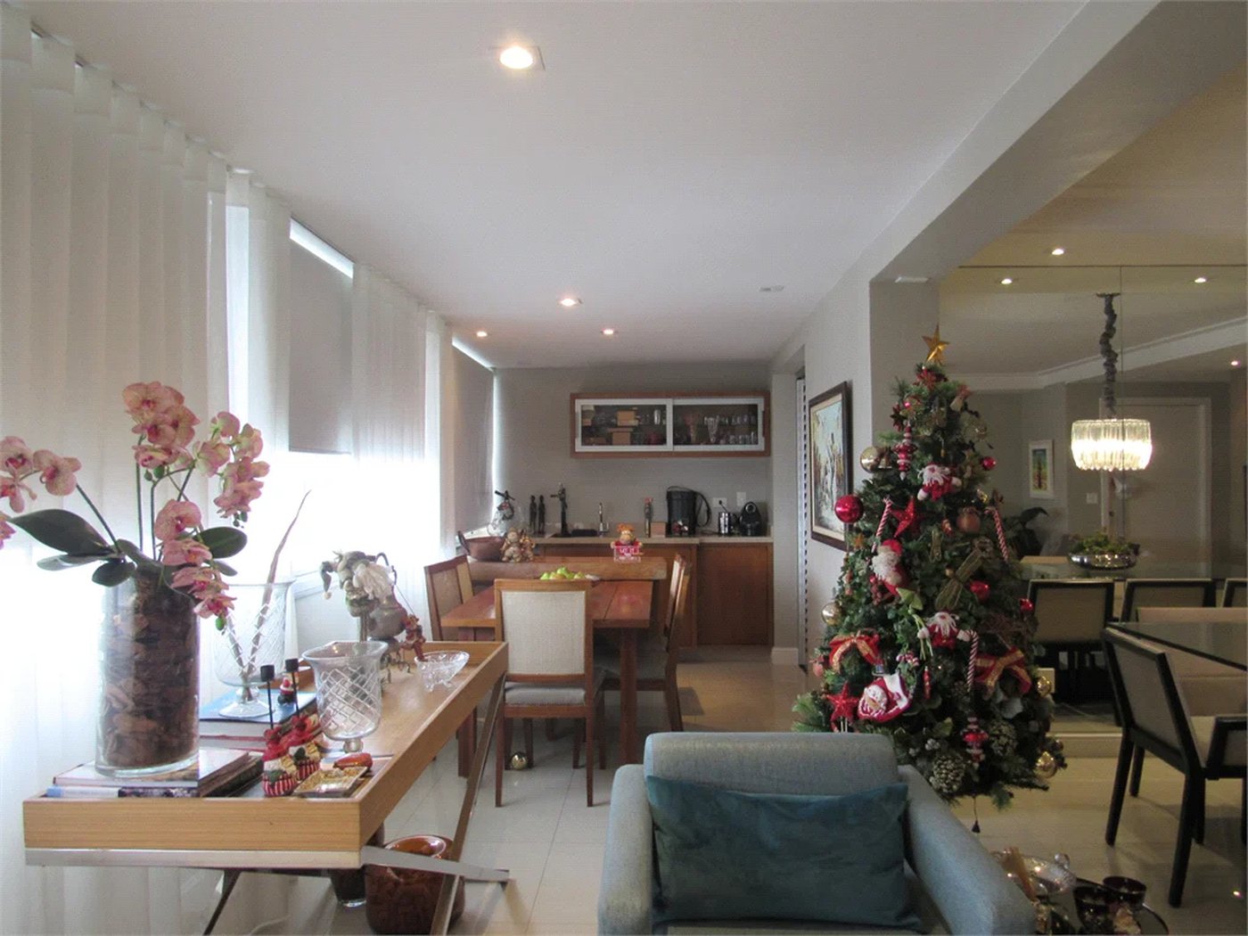 Apartamento à venda com 4 quartos, sendo 3 suítes,  em Jardim Londrina, São Paulo, SP