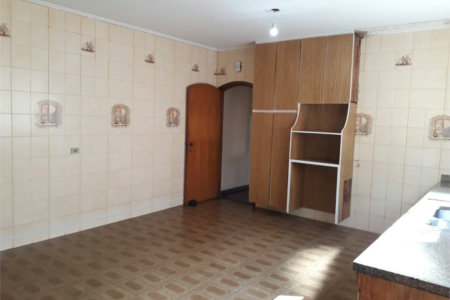 Casa à venda com 5 quartos, sendo 1 suíte, em Jaguaré, São Paulo, SP