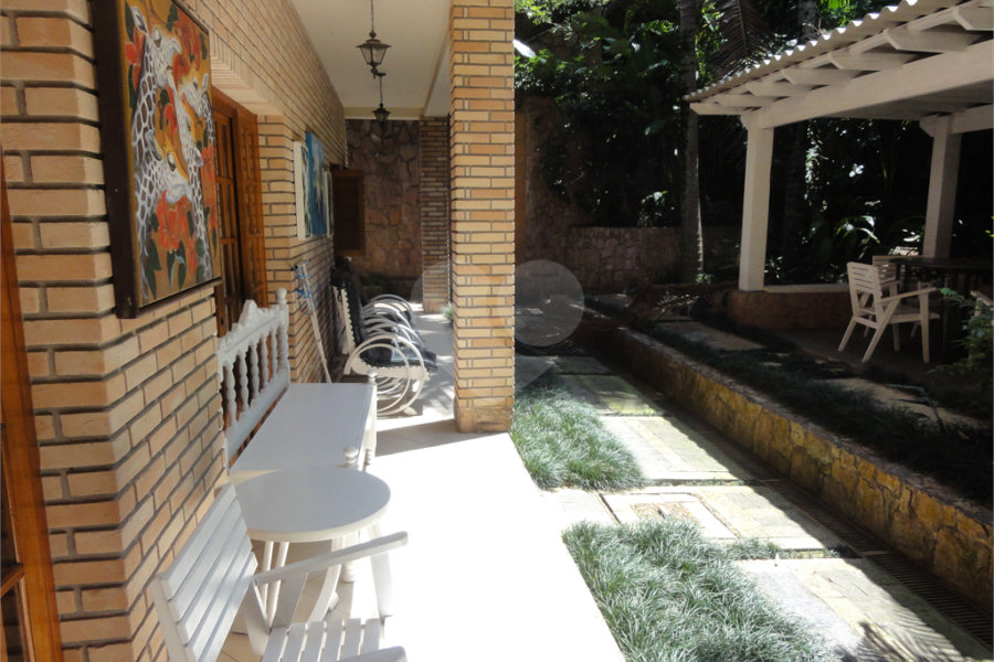 Sobrado à venda com 4 suítes em Tremembé, São Paulo, SP